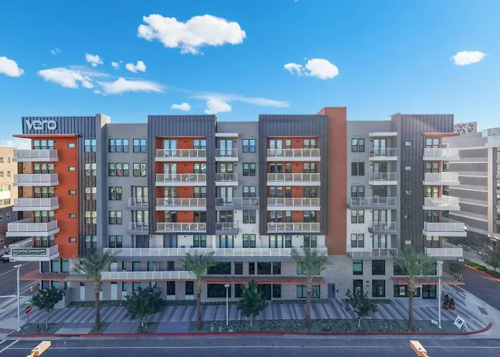 Relax On The Patio—tempe With Stadium Views Apartment *
