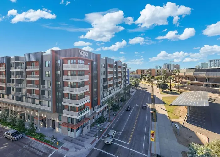 Relax On The Patio—tempe With Stadium Views Apartment *