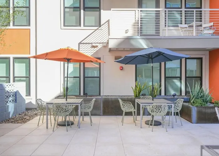 Relax On The Patio—tempe With Stadium Views Apartment